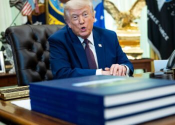 Trump Signs Executive Order Removing Job Protections From Federal Workers