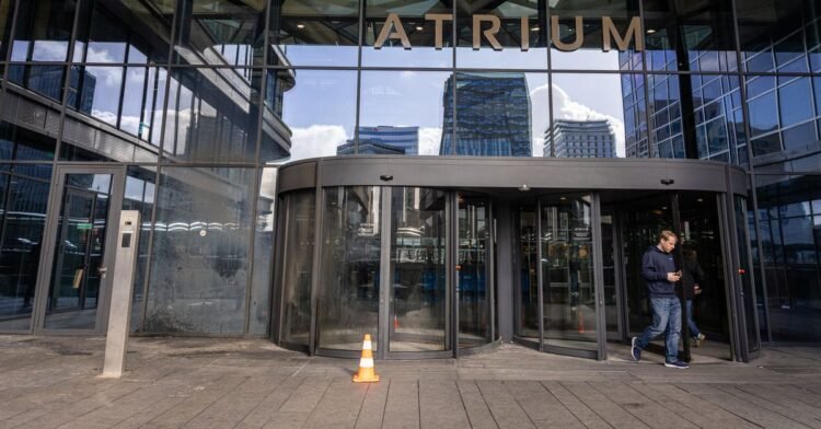 Police arrest 16-year-old boy due to explosion at office building on Amsterdam’s Zuidas