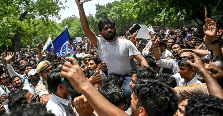 Young activist from the lowest layer of the Indian population wants to unite ‘cockroaches’ for better education and against corruption