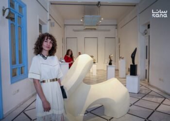 Halla al-Jari presents first solo sculpture exhibition in Damascus