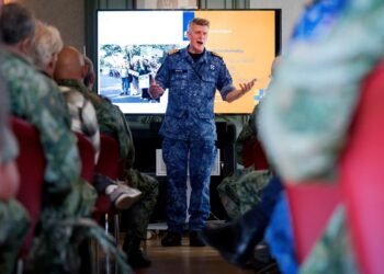 How can the armed forces best involve the home front? ‘If things go wrong and trust is lacking, family members want to see blood’
