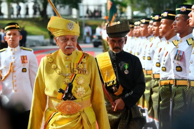 Malaysia’s rulers postpone conference amid throne dispute
