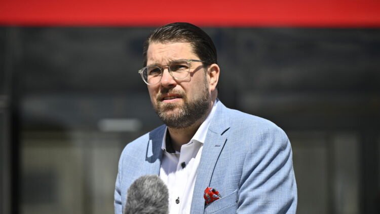 Åkesson on SD member suspected of child pornography: Very serious crime
