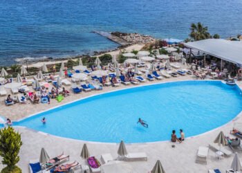 Brits warn: Avoid all-inclusive resorts in Greece and Spain | Life