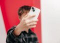 Deepfakes and sextortion harass Swiss youngsters