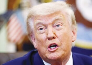 Gulf News | The US President points to an imminent agreement… and Iran denies achieving “any tangible progress”