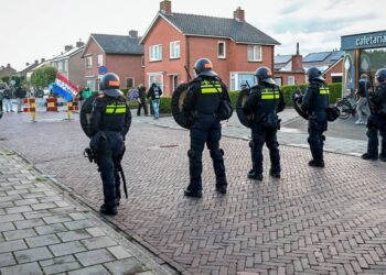 The right to demonstrate is being overhauled and a bill against glorifying terrorism: ‘We should not be constantly on a repressive tour’