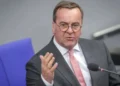 The German Defense Minister holds Trump responsible for closing the Strait of Hormuz