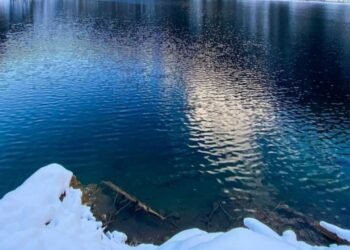 Folk legends: A lake in the syrt zone of Issyk-Kul, where the screams of a woman and the crying of a child can be heard. Photo