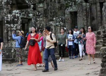 Visa-free scheme for Chinese visitors starts today