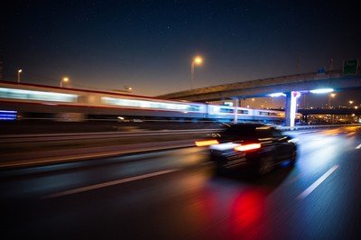 6 Kuwaitis, Expat Caught Speeding Over 150 km/h on Kuwait Streets