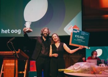 Journalists Robert van de Griend and Anneke Stoffelen win Brusse Prize with unmasking of ‘Iceman’ Wim Hof