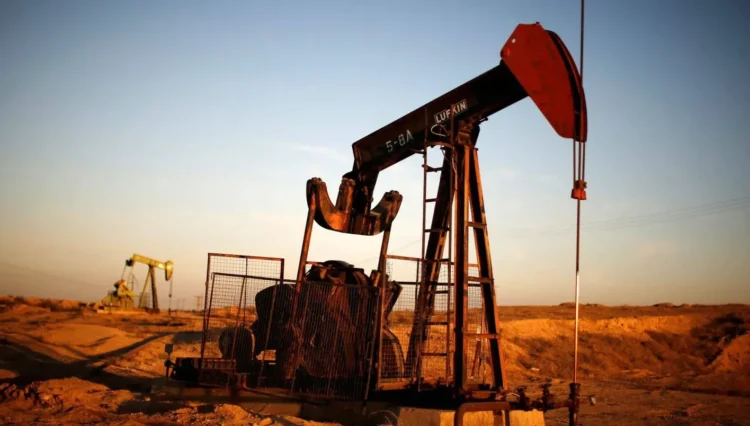 Oil prices decline as supplies begin to flow through the Strait of Hormuz