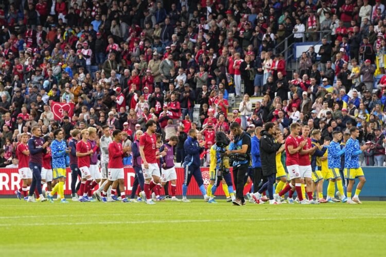 Horrible scenes in Denmark: Eriksen collapses on the pitch, match against Ukraine suspended