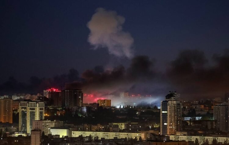 Press review: Russia’s strikes on Kiev boost pressure as Israel could derail US-Iran deal – Press Review