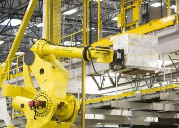 Amazon to invest €10 bln in European logistics robotization – Business & Economy