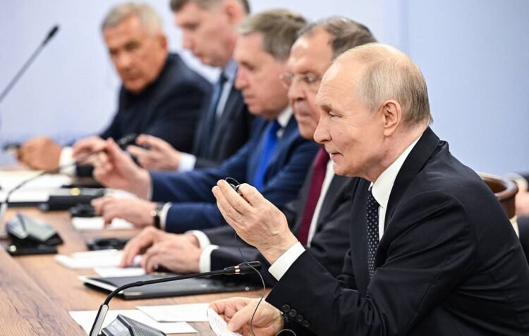 Putin meets with leader of Philippines in Kazan – Russian Politics & Diplomacy