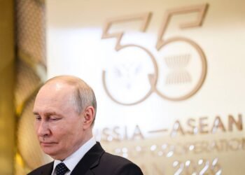 Putin welcomes heads of delegations at Russia-ASEAN summit reception – Russian Politics & Diplomacy