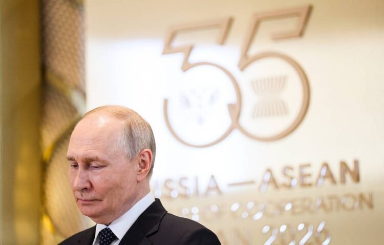 Putin welcomes heads of delegations at Russia-ASEAN summit reception – Russian Politics & Diplomacy