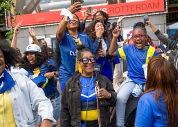 Football connects Rotterdam: World Cup party with Brazilian nails, Turkish flags and Curaçao dance