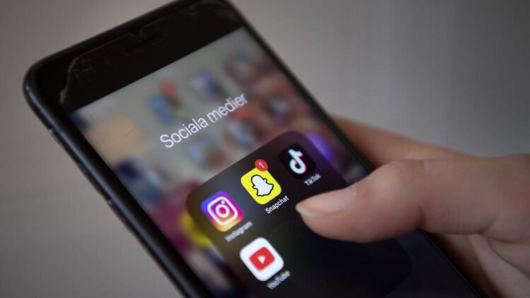 Proposal: 15-year age limit for social media
