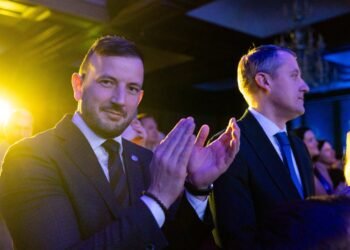 The Democratic board approved the negotiations for participation in the new coalition