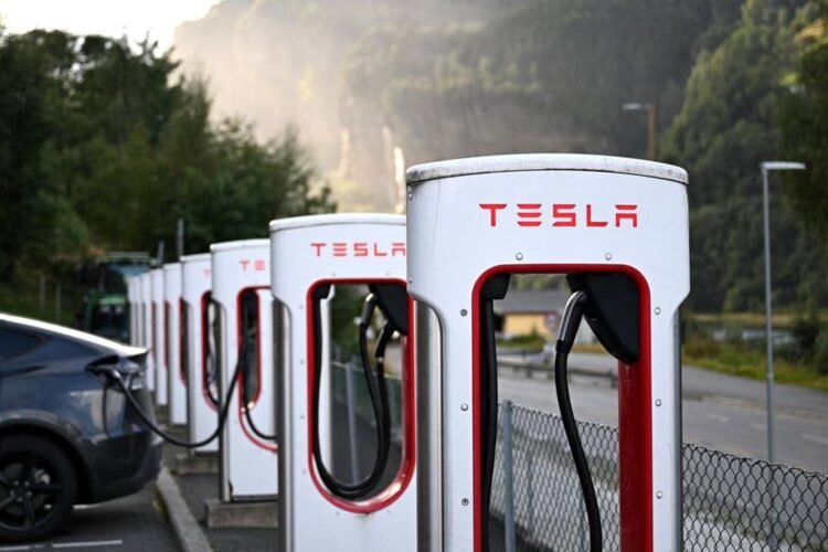The number of people who say that the next car will be an electric car is increasing