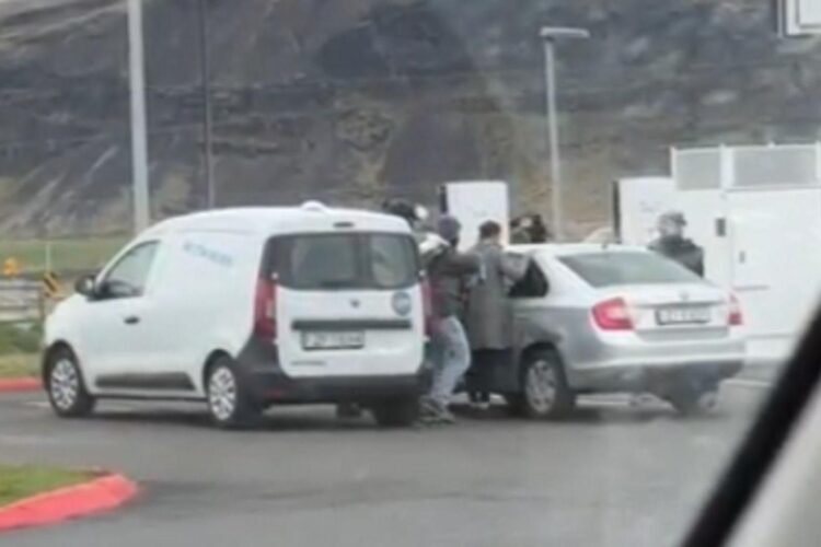 The police do not say anything about the special forces operation