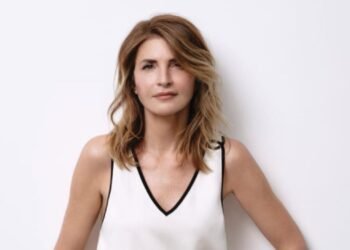 Join one of the world’s most skilled jewelry designers