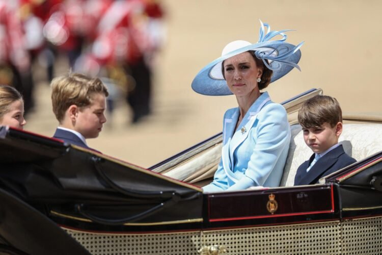 Booed at Katrína and the children in a parade