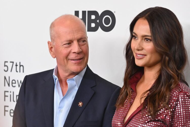 Bruce Willis still knows his family