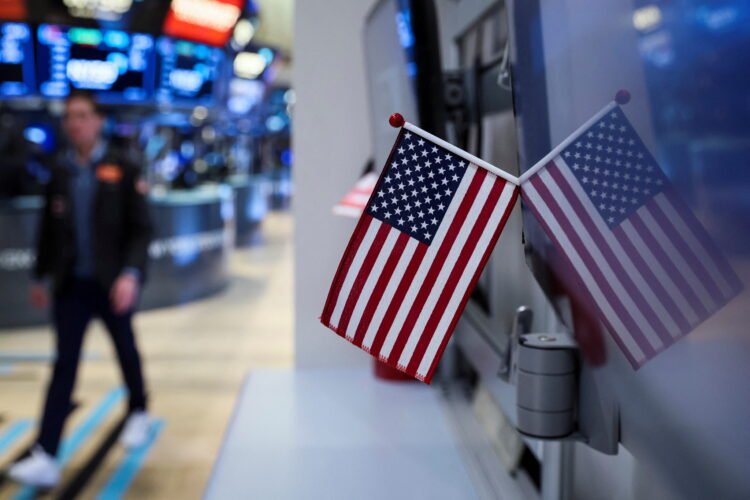 Al-Riyadh newspaper | US stocks close higher