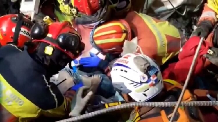 12-year-old boy pulled from rubble in Venezuela