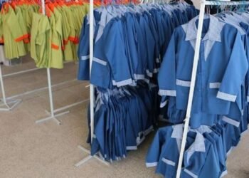 Details of students’ clothes in the academic year 1406-1405