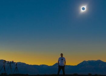 "I went to Kenya for 11 seconds and it was worth it": the adventures of a Spanish eclipse hunter