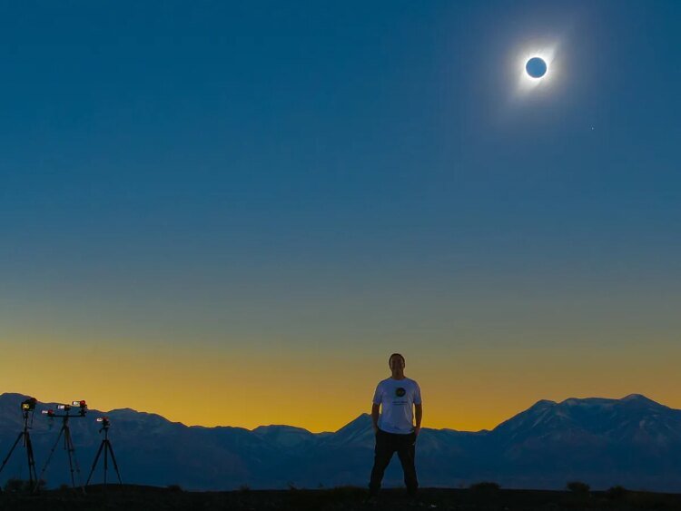 "I went to Kenya for 11 seconds and it was worth it": the adventures of a Spanish eclipse hunter