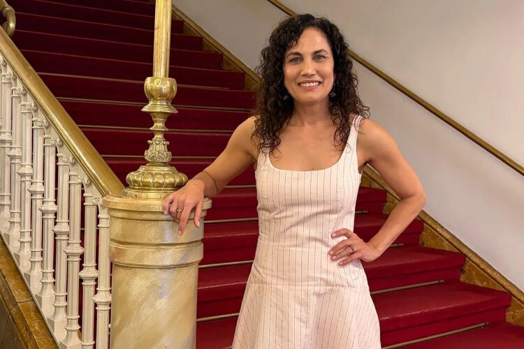 Toni Acosta: "I cushioned the ego in my house with my children. I have become very homely and they are the ones in charge of putting your feet on the ground"