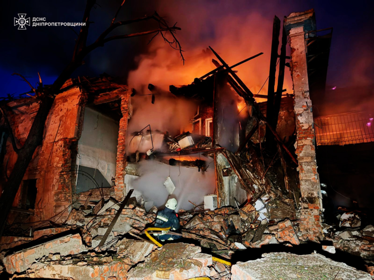 17 victims after massive Russian attack on Ukraine, Poland raised b…