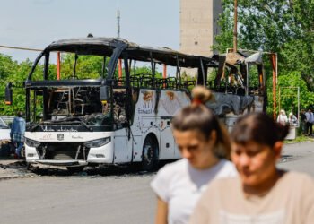 Ukraine attacks oil terminal in Saint Petersburg – 06/03/2026 – World