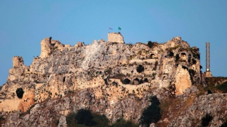 From the world Lebanon: the Israeli army conquers Beaufort Castle and advances in the south The Israeli army has intensified its offensive against Hezbollah in southern Lebanon, pushing about 25 kilometers north of the Litani River and …
