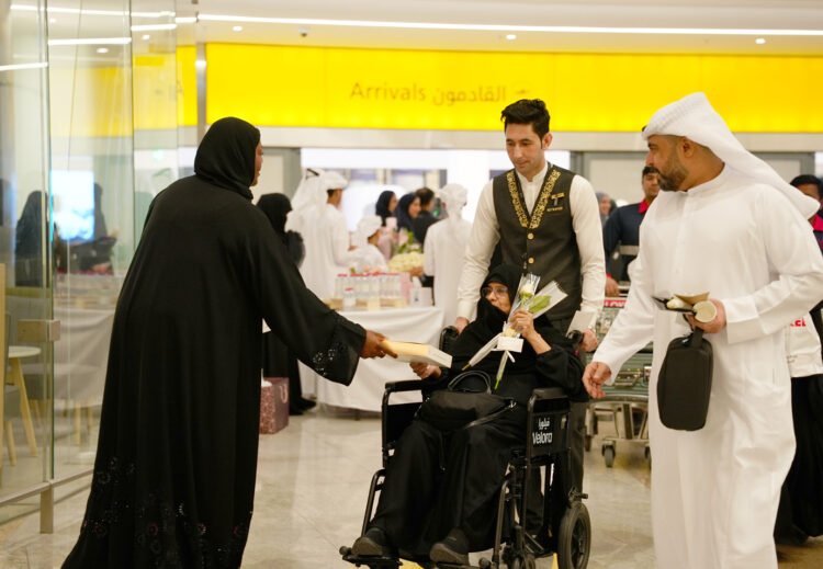 “Islamic Affairs, Endowments and Zakat” receives pilgrims at airports