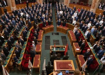 Telex: Parliament will also elect the members of four investigative committees on Monday