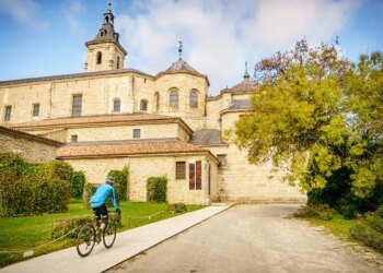 The beautiful towns less than an hour from Madrid perfect to escape the collapse due to the Pope’s visit this weekend