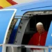 The Pope gets wet and responds: "Real Madrid or Barça?"