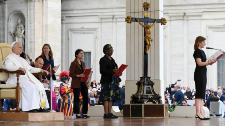 General audience – Greetings – Closeness of Pope Leo XIV to the priests of the region – Praying for the expectations of Middle Eastern countries