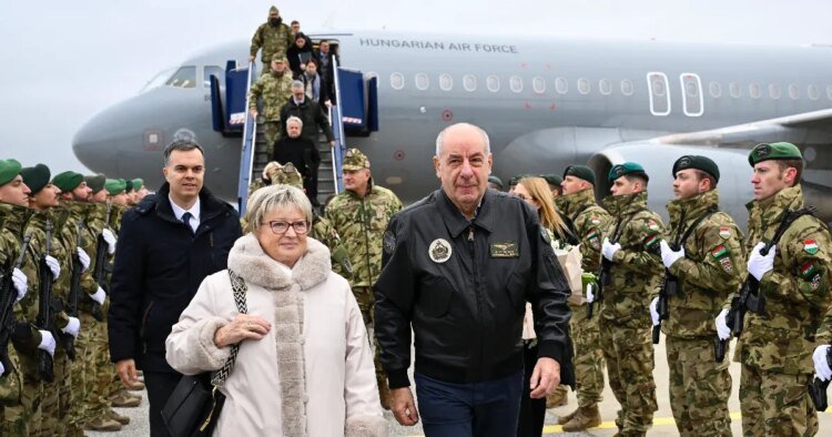 Telex: Tamás Sulyok wanted to fly with the same pilots when he traveled with the military plane