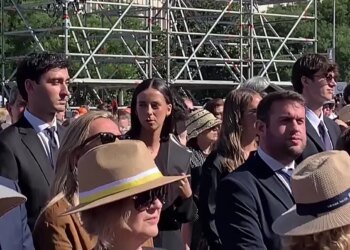 From Vicky Fede to Miriam Nogueras, passing through Mario Vaquerizo and Isabel Tocino… The most diverse characters who did not want to miss Pope Leo XIV