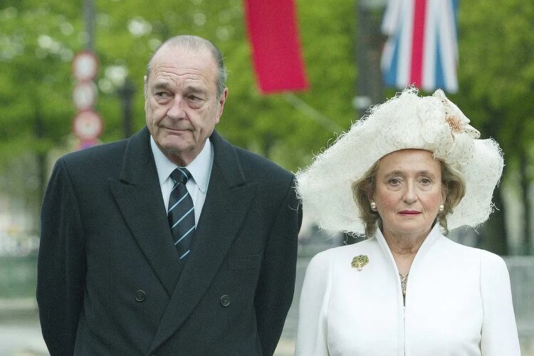 Bernadette Chirac, the ‘last queen of France’ who became accustomed to her husband’s infidelities, had fun at the Saint Tropez festivities and adored the singer Mika