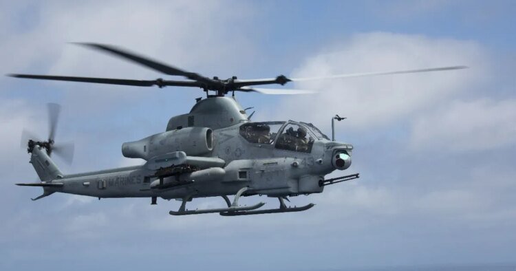 Telex: An American Apache helicopter crashed near the Strait of Hormuz, according to Trump, the pilots survived