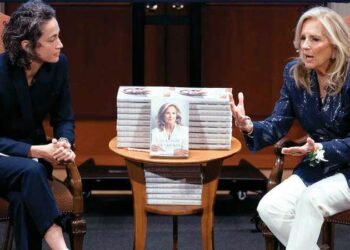 The memoirs of the former “First Lady of America” raise intense dissatisfaction among Democrats